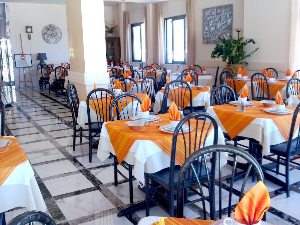 Hotel Cobalto Римини Экстерьер фото